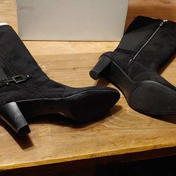 ANNE KLEIN BLACK SUEDE BOOTS SIZE 8 NWT - Picture 8 of 8